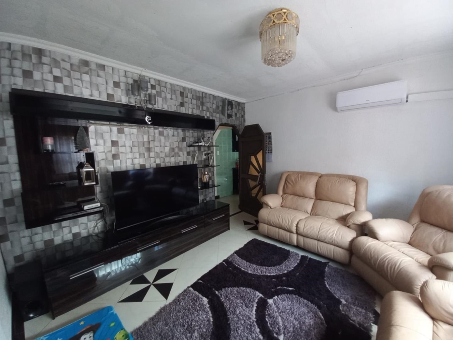 4 Bedroom Property for Sale in Ficksburg Free State